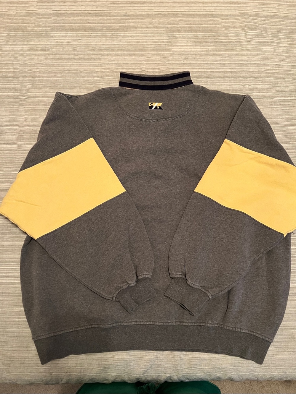 Cutter & Buck SweatShirt - Picture 8 of 11